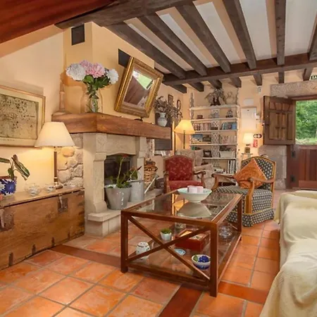 Charming House With View Holiday home Calgar